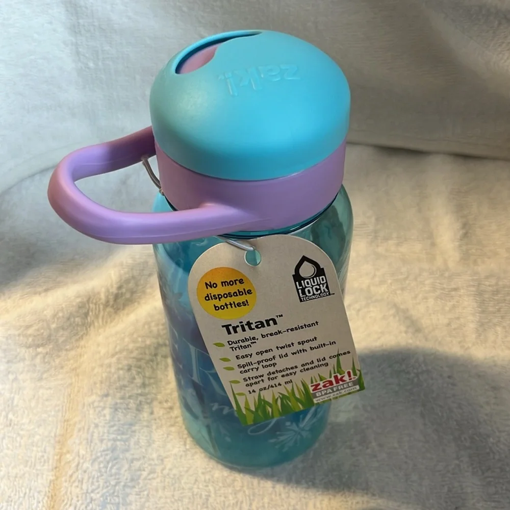 NWT Zak!/Disney Frozen 14 ounce water bottle/cup with straw